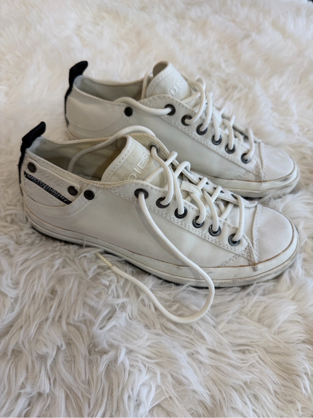 Diesel White Low-Top Canvas Athletic Sneakers with Black Heel Tab Size 6